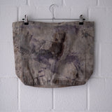 Mid Tote-Bag · Stain-Dye · Blauholz / Eisen